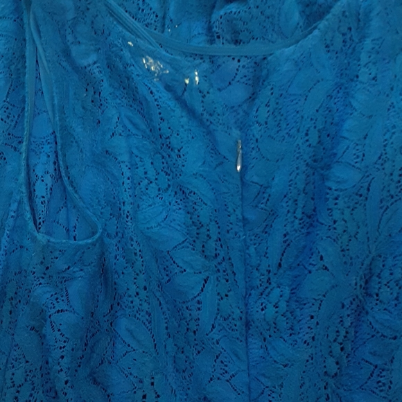 A-Line Lace Dress - Picture 5 of 6